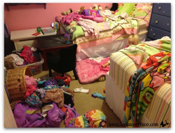 Girls messy room