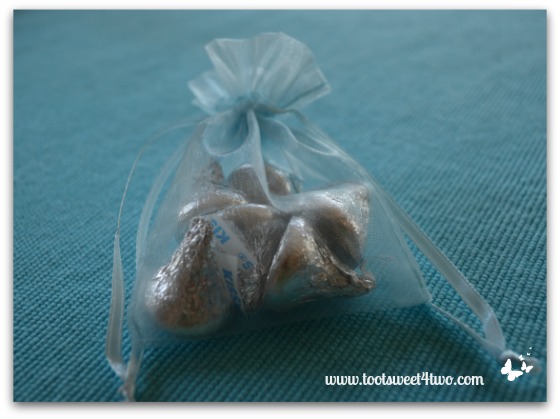 Easy Party Favors Featuring You - tighten ribbon ties on party favor bags