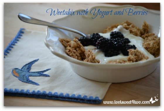 Weetabix with Yogurt and Berries 