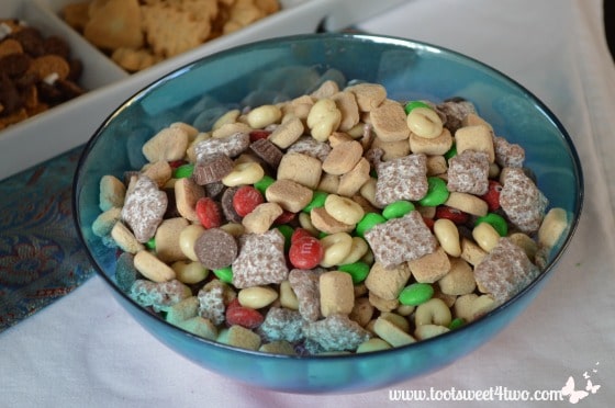Reindeer Mix in a blue bowl