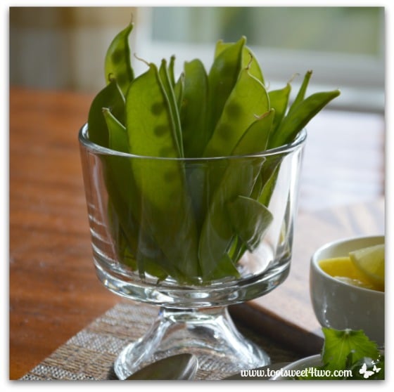 Snow peas in a glass