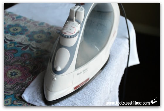 How to make an easy no sew Table Runner - Pic 8 - place iron on washcloth
