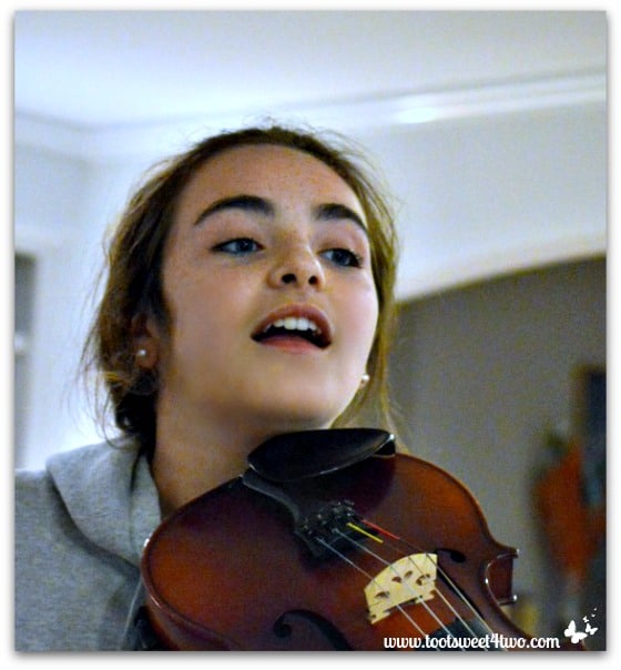 Molly and viola - Pic 3 - The Virtuoso