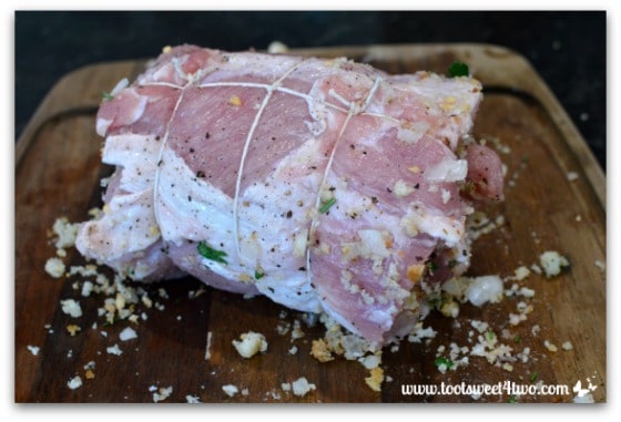 How to tie rolled stuffed pork