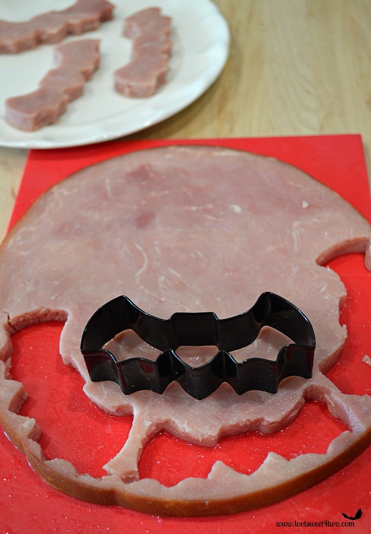 Want to make your Halloween breakfast or brunch special? Or, are you having a Halloween party? This Fried Vampire Bat Wings recipe is a fun and easy technique to make your Halloween breakfast, brunch or party special! Using thick slices of ham and a bat-shaped cookie cutter, make a batch for your next party. Kids love them and they'll wolf them down fast!