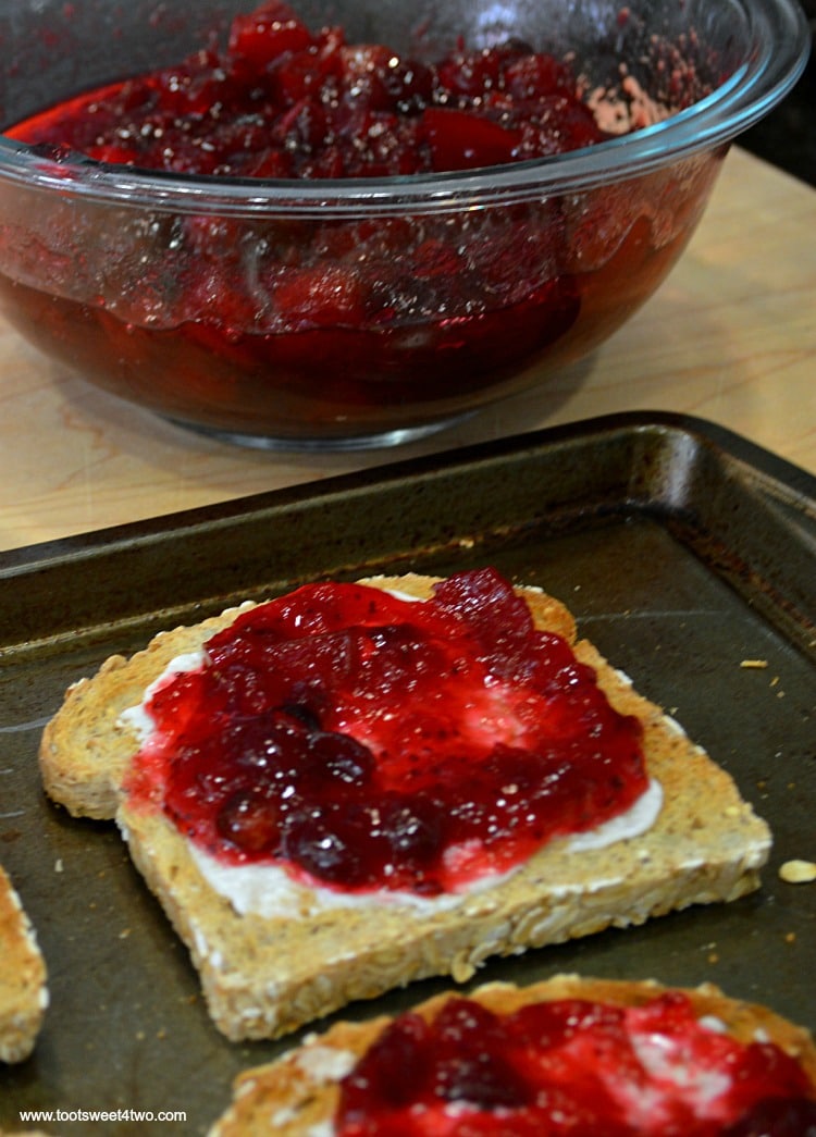 Toast with mayo and cranberry sauce