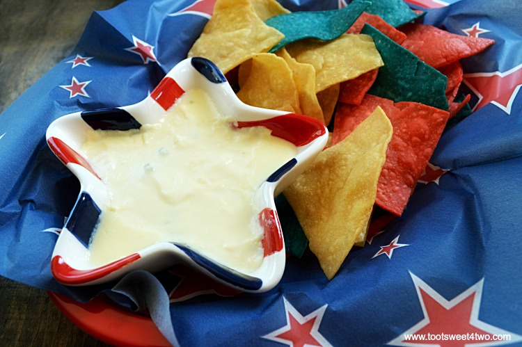 Creamy and delicious, with just a hint of heat from jarred jalapenos, Firecracker Jalapeno White Sauce is a homemade recipe that replicates the dipping sauce served with chips in Mexican restaurants. | www.tootsweet4two.com