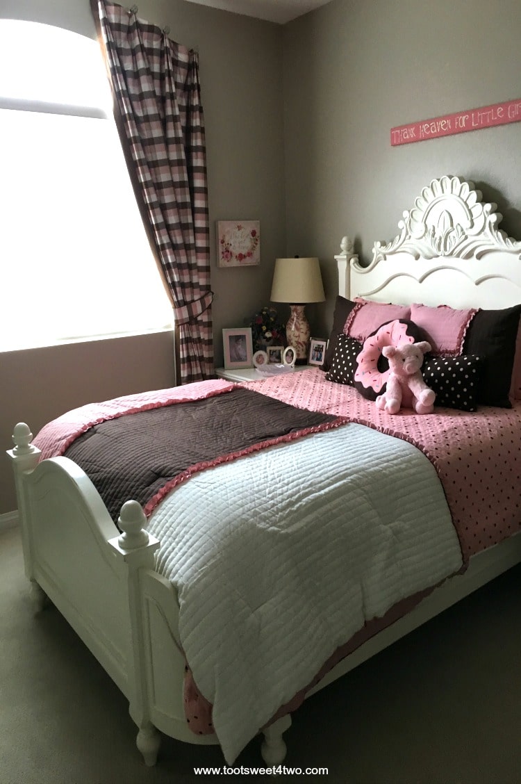 Pink Guest Bedroom before Conversion